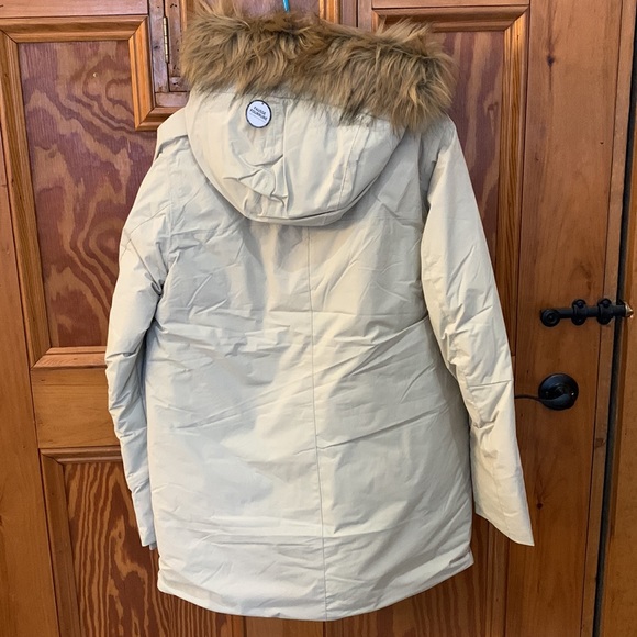 NWT Helly Hansen classic parka size large - Picture 5 of 8